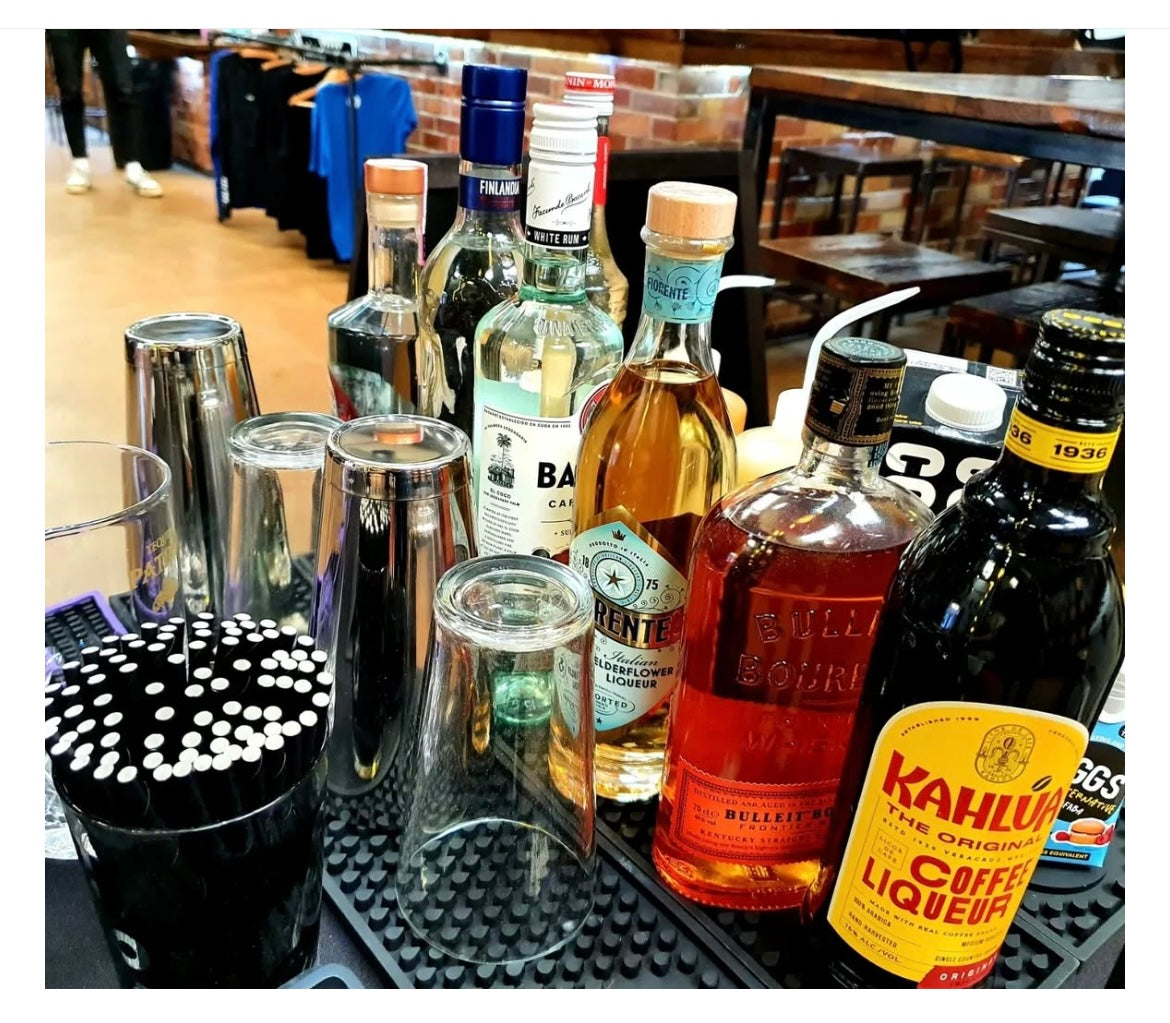 Sip & Glaze Christmas Cocktail and Pottery Painting Evening with Just Add Alcohol 🎄✨